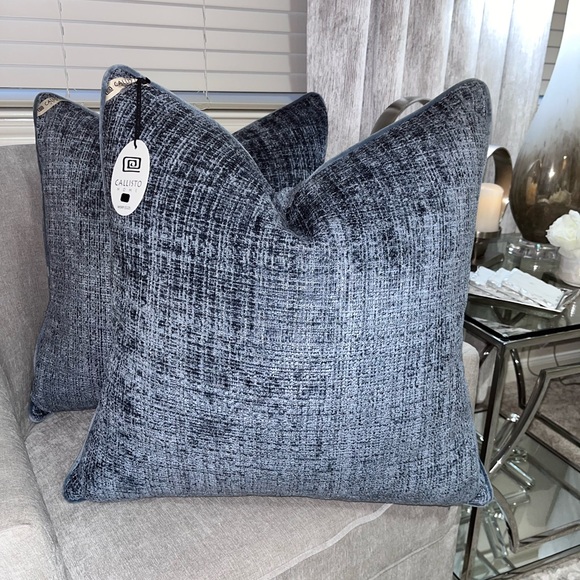 1-NWT CALLISTO HOME VELVET WEAVE DESIGN DECORATIVE PILLOWS (Read description) - Picture 15 of 17